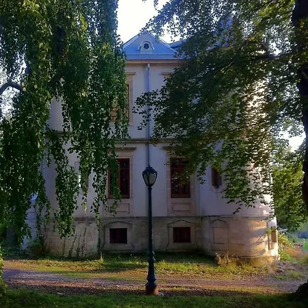 Bed & Breakfast Le Chateau De En Barrois 3*
